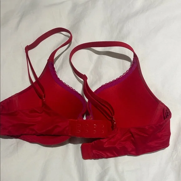 Victoria Secret Red Push-up - Picture 4 of 4